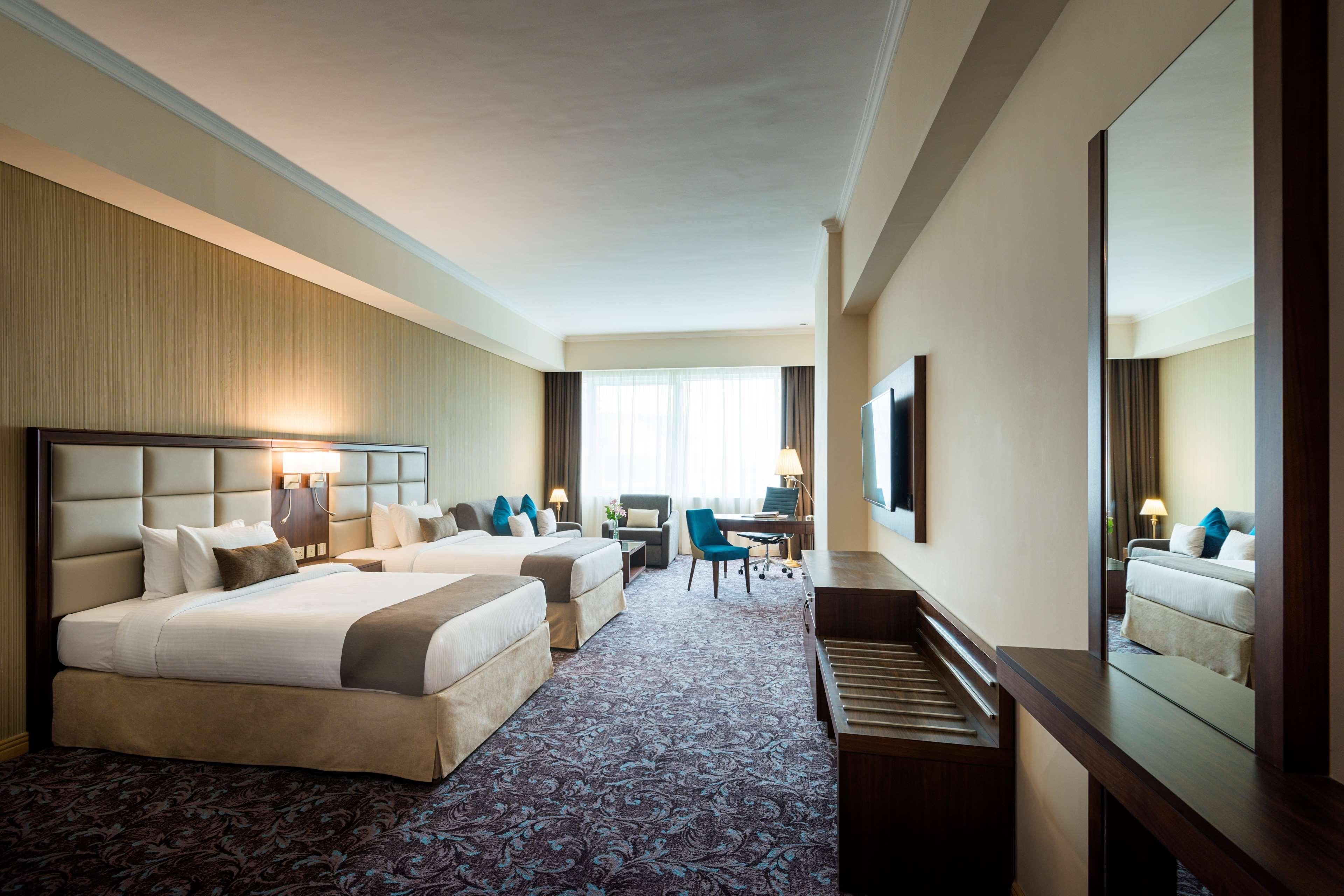 Golden Tulip 5*