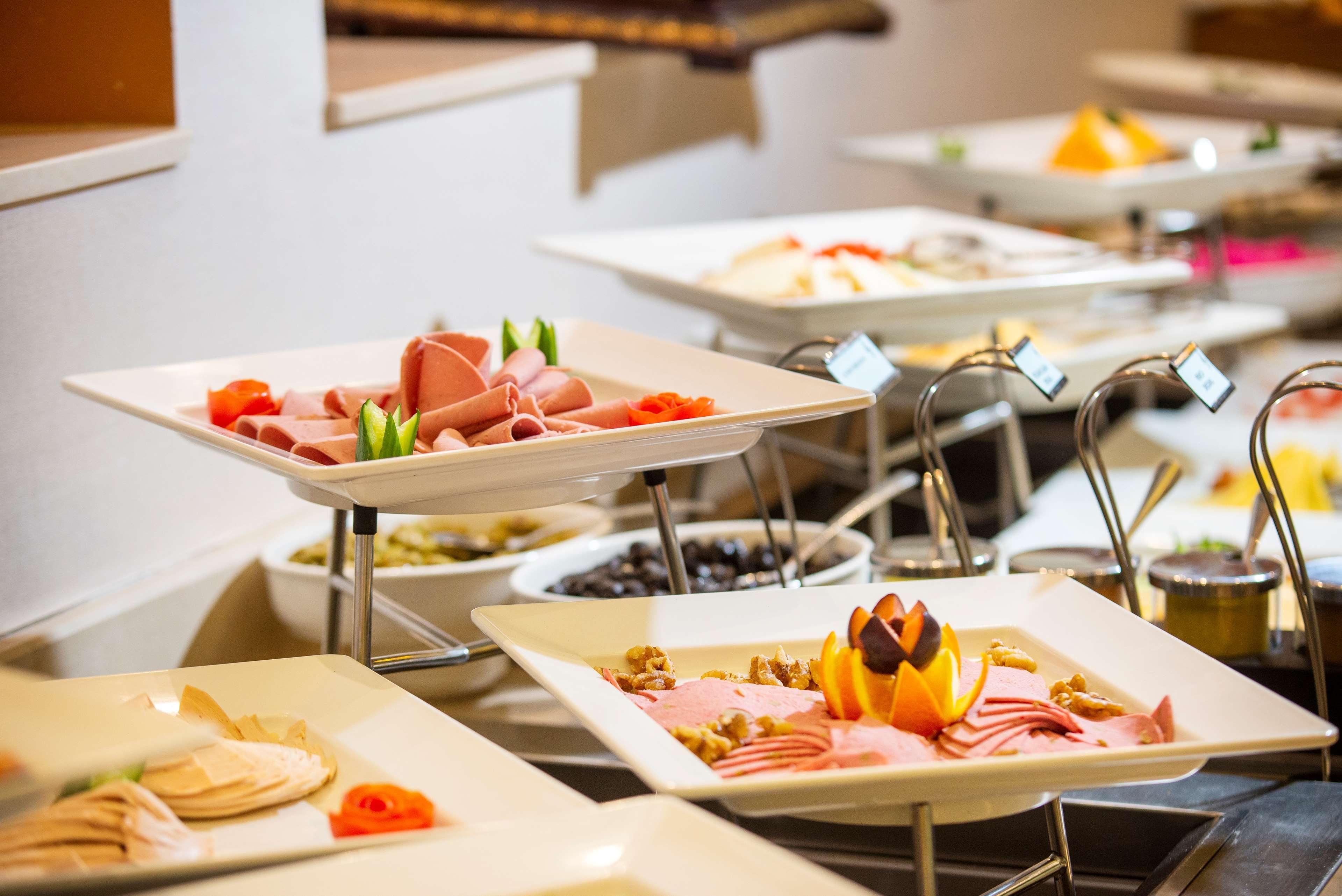 Golden Tulip 5*