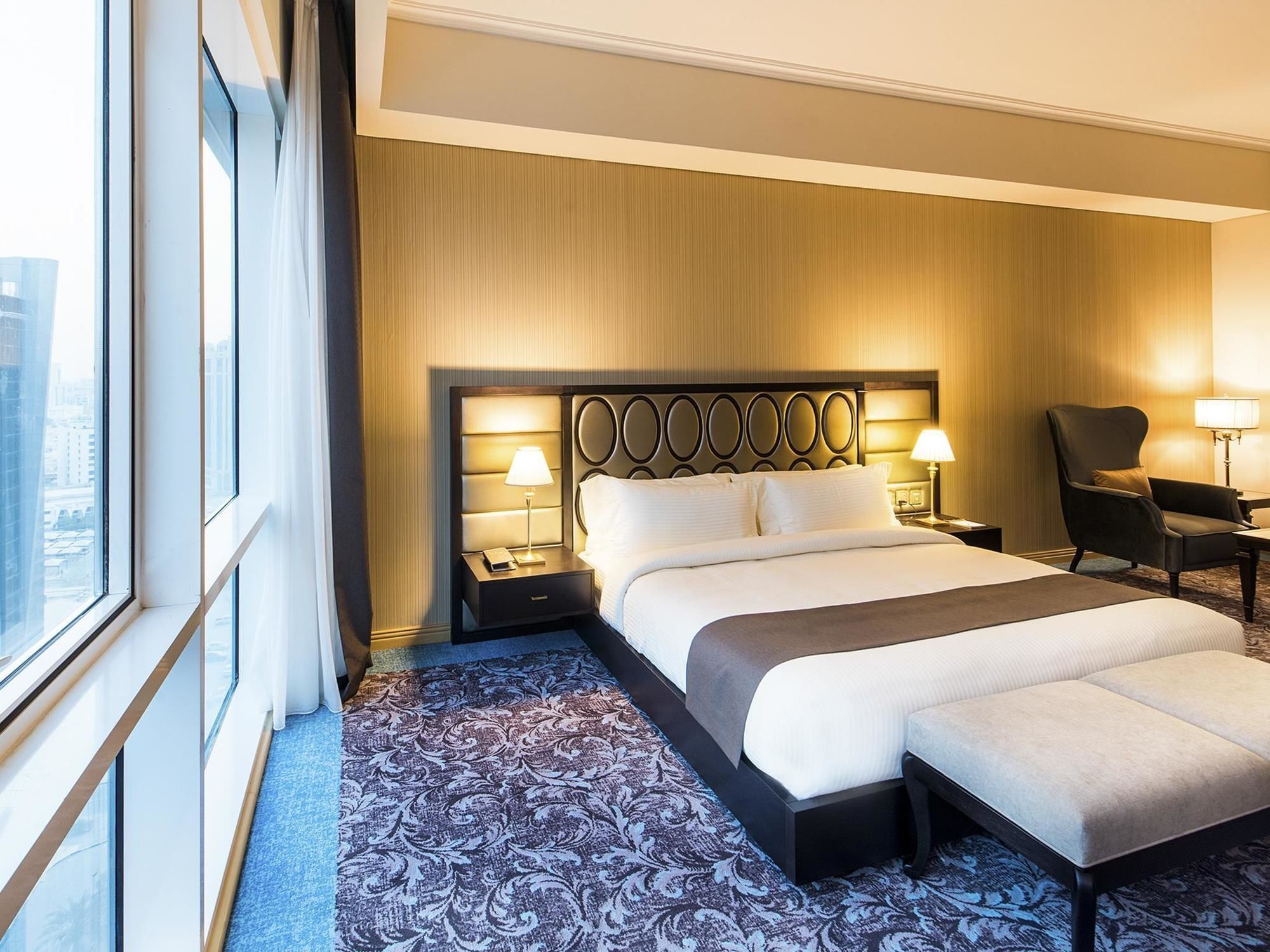 Hotel Golden Tulip 5*