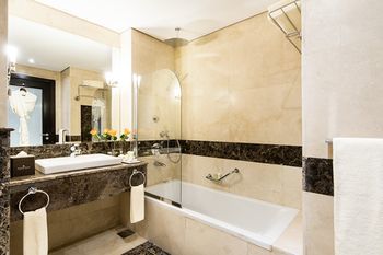 Golden Tulip